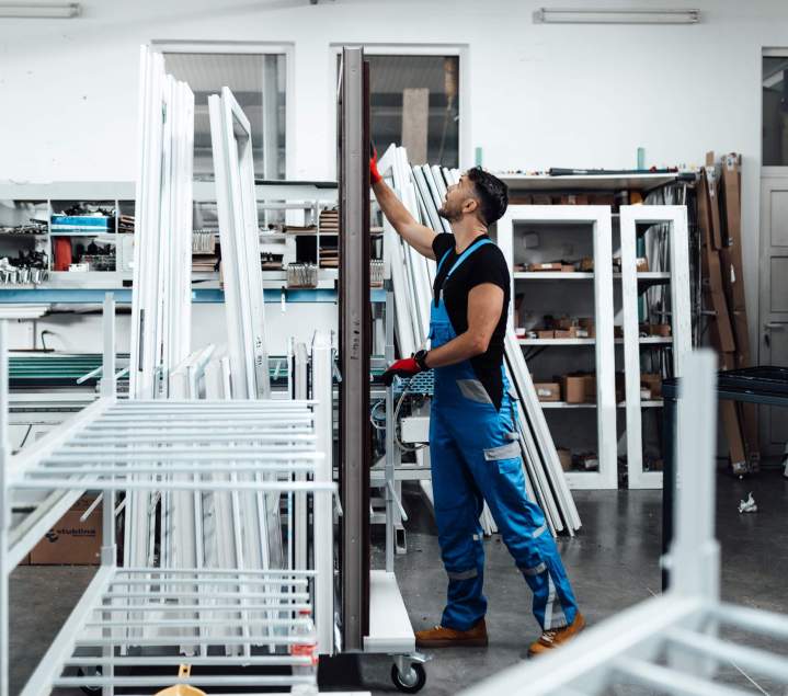 Fabrication de portes d’entrée sécurisées et élégantes